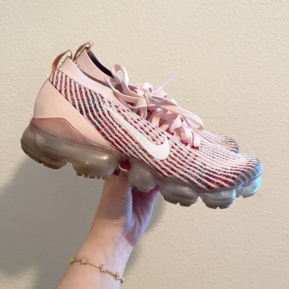 HTF NIKE VAPORMAX WOMENS 7.5